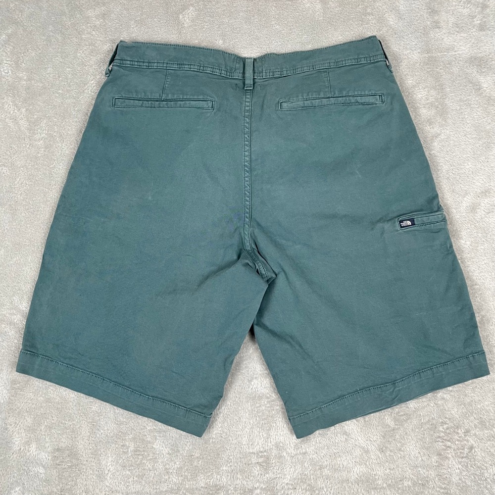 The North Face Men's Utility Cargo Shorts Size 36 Long Green Cotton Blend - Picture 2 of 11